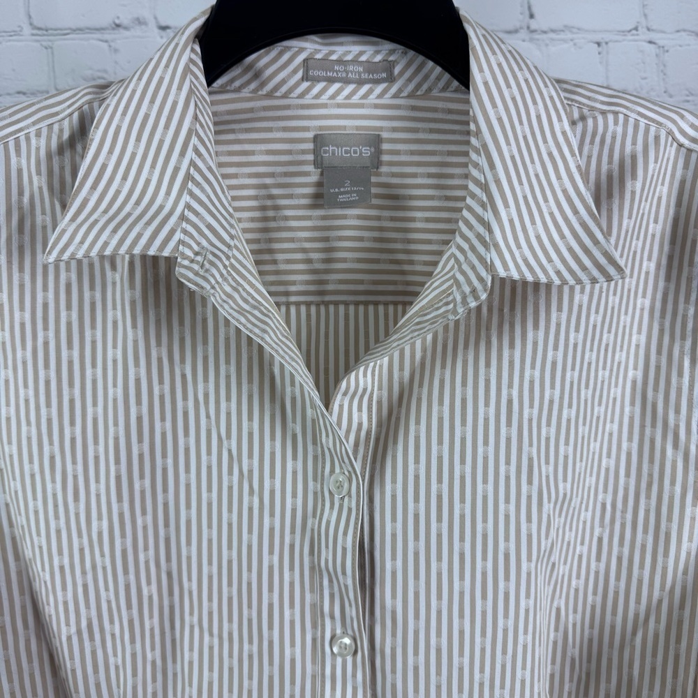 Chico’s No Iron Coolmax All Season Button Down Top Tan and White Size Large - Picture 3 of 7